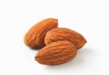 “술자리 앞서 아몬드 먹어볼까?”…숙취 없애는 식품들 뭐있나