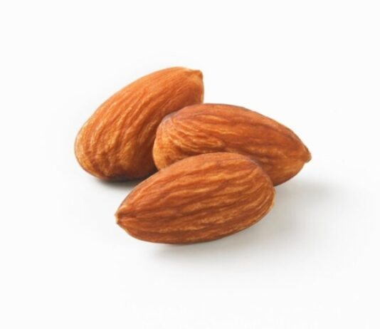 “술자리 앞서 아몬드 먹어볼까?”…숙취 없애는 식품들 뭐있나