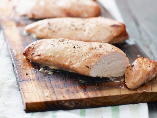 분홍빛 닭고기, 익었는지 모르겠다면 ‘이 온도’ 지켜서 구우세요