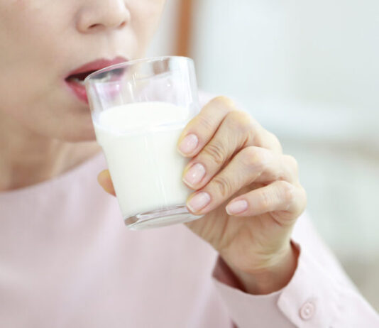 “매일 우유 한 컵 마시면?”…몸에 나타나는 뜻밖의 건강 효과는?
